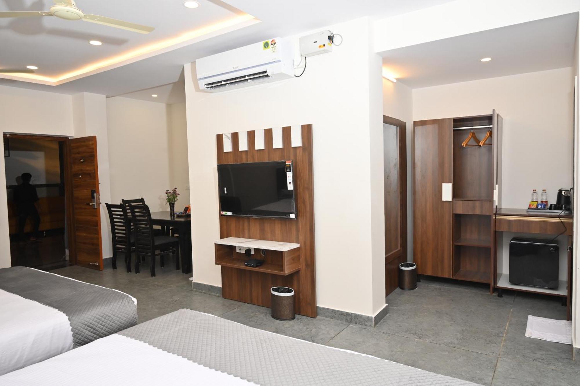 Hotel Shri Devi Comforts Inn Bhatkal Kültér fotó