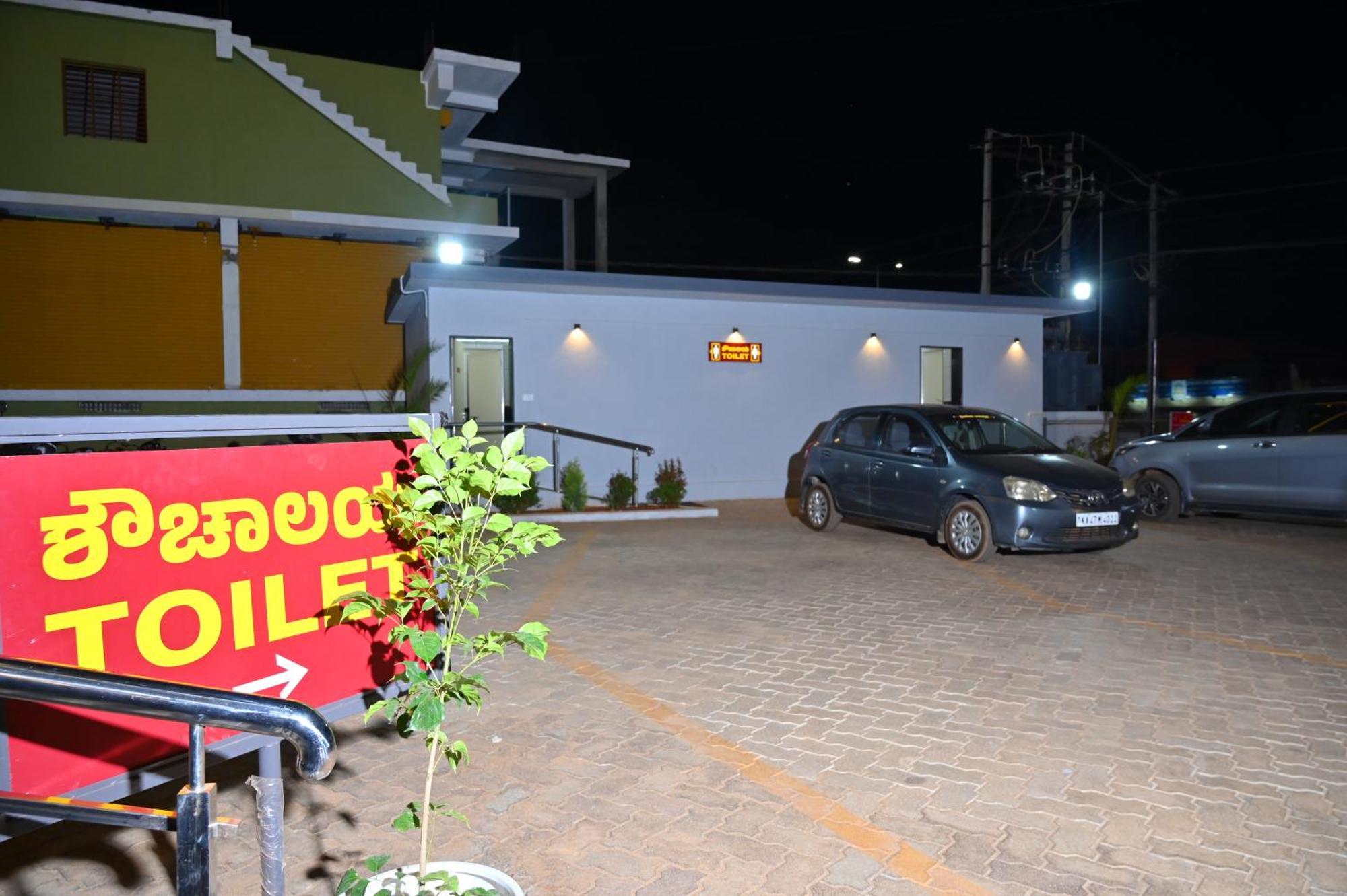 Hotel Shri Devi Comforts Inn Bhatkal Kültér fotó